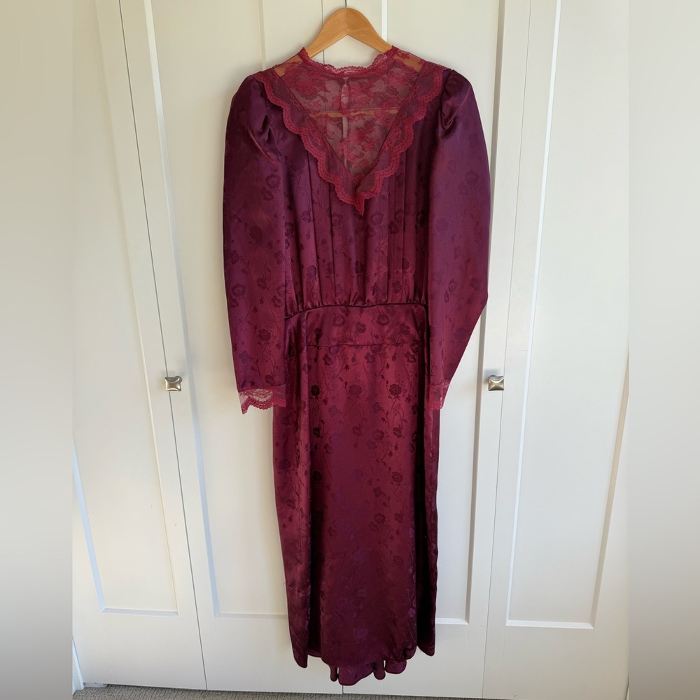 Vintage Elegant Burgundy Lace Dress